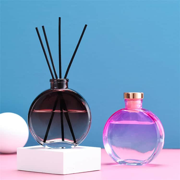 China wholesale glass reed fragrance oil bottle 250ml 150ml 50ml 30ml 100ml  home diffuser bottle empty 200ml square Manufacturer and Supplier